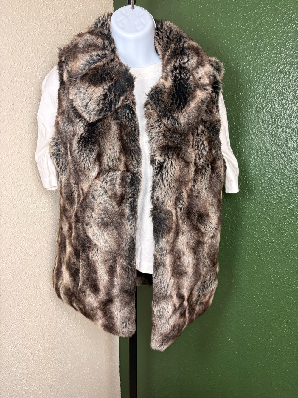 Rachel Zoe Multitone Faux Fur Vest in Brown and Gray with front pockets